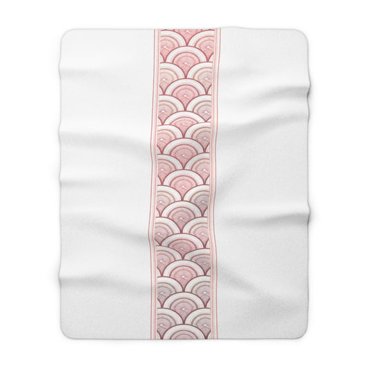 Pink Scallop Sherpa Kuscheldecke